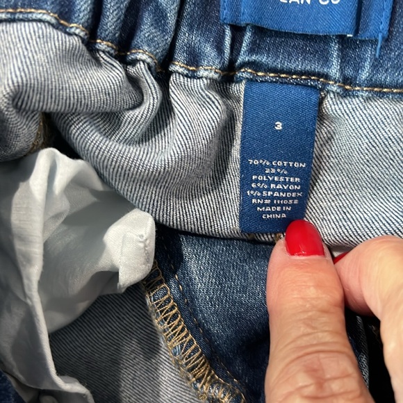 Arizona Jean Co, distressed jeans size 3, - Picture 6 of 7